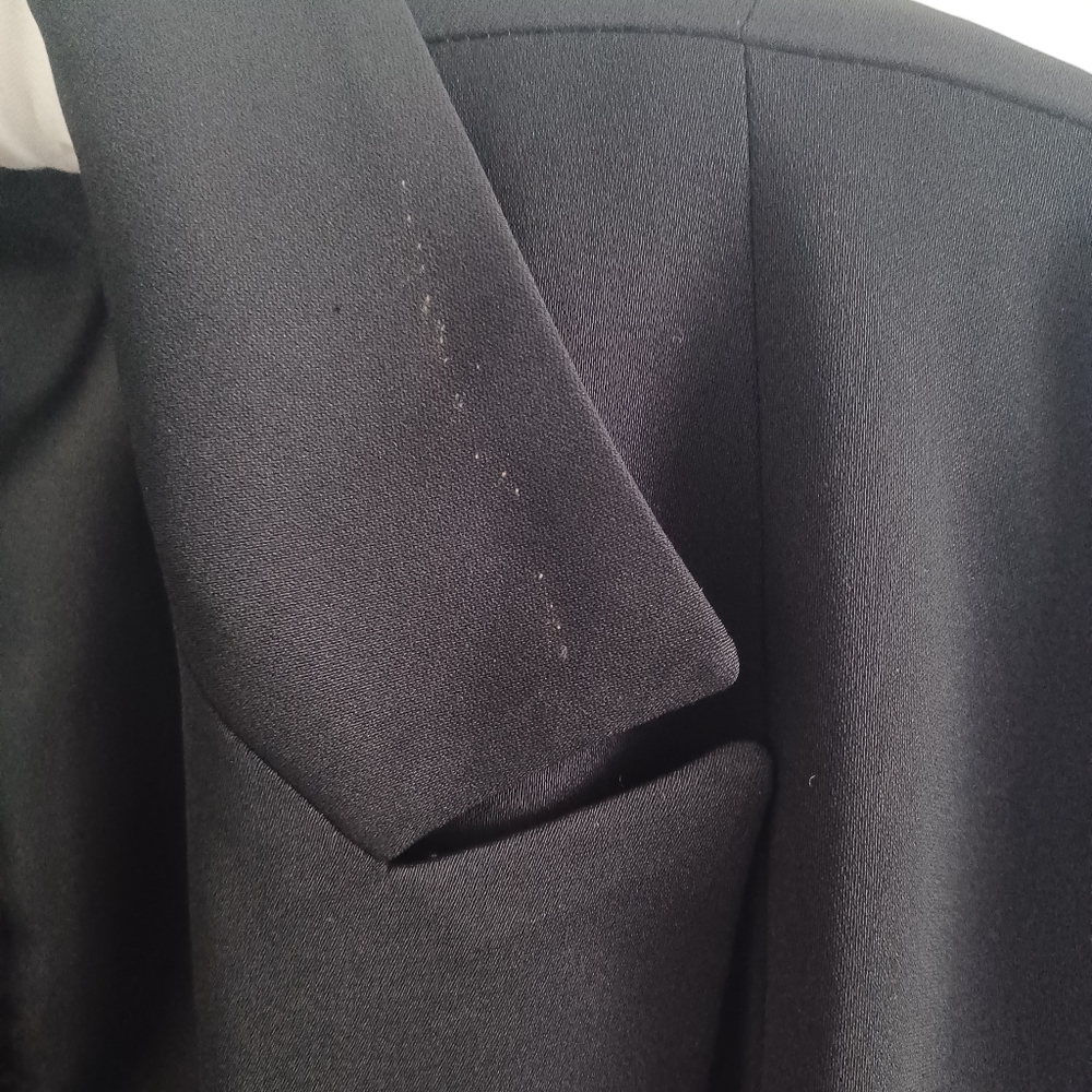 Blazer - Picture 4 of 7